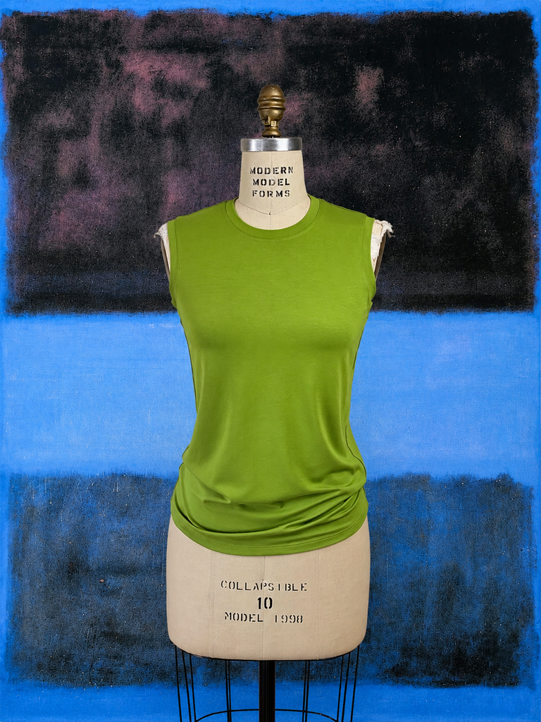 PERFECT PERIDOT SLEEVELESS CREW