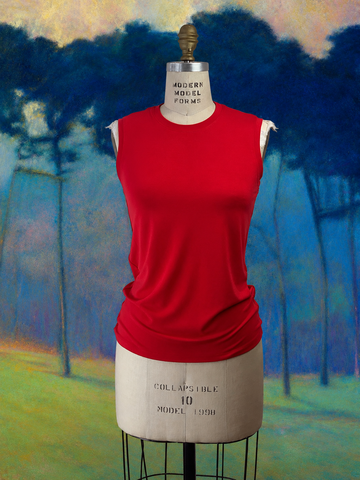 PERFECT TRUE RED SLEEVELESS CREW
